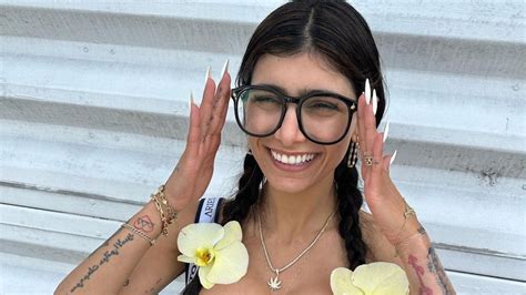 mia califa porno|Mia Khalifa Videos Porno 